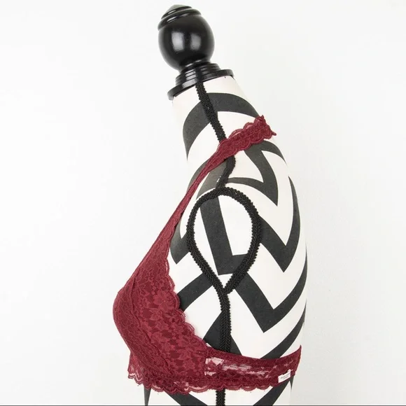 NWOT Gilly Hicks Lace Halter Bralette - Picture 3 of 9